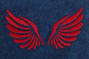 Etui pour téléphone portable en denim azur et sa broderie rouge – Image 4